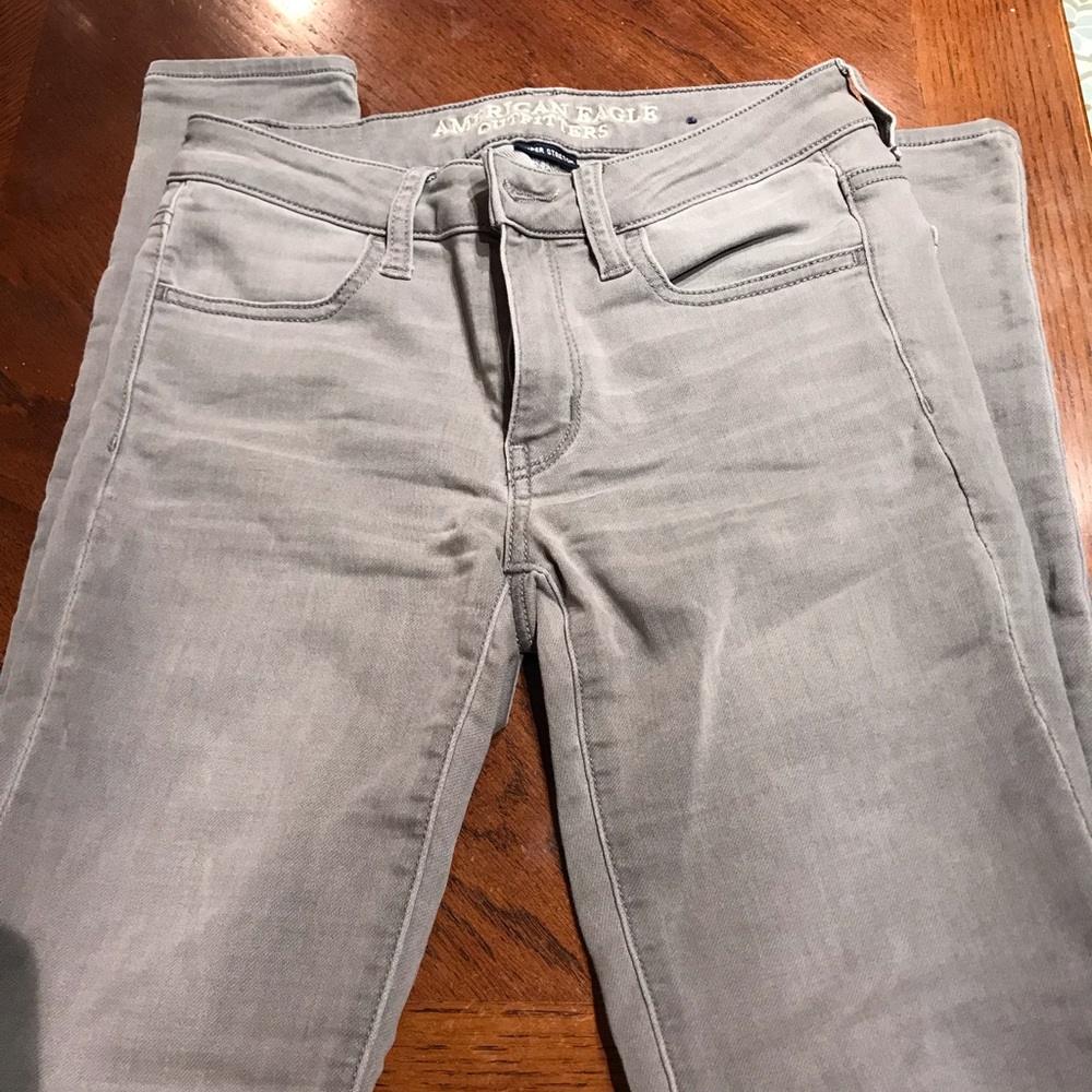 grey jeans